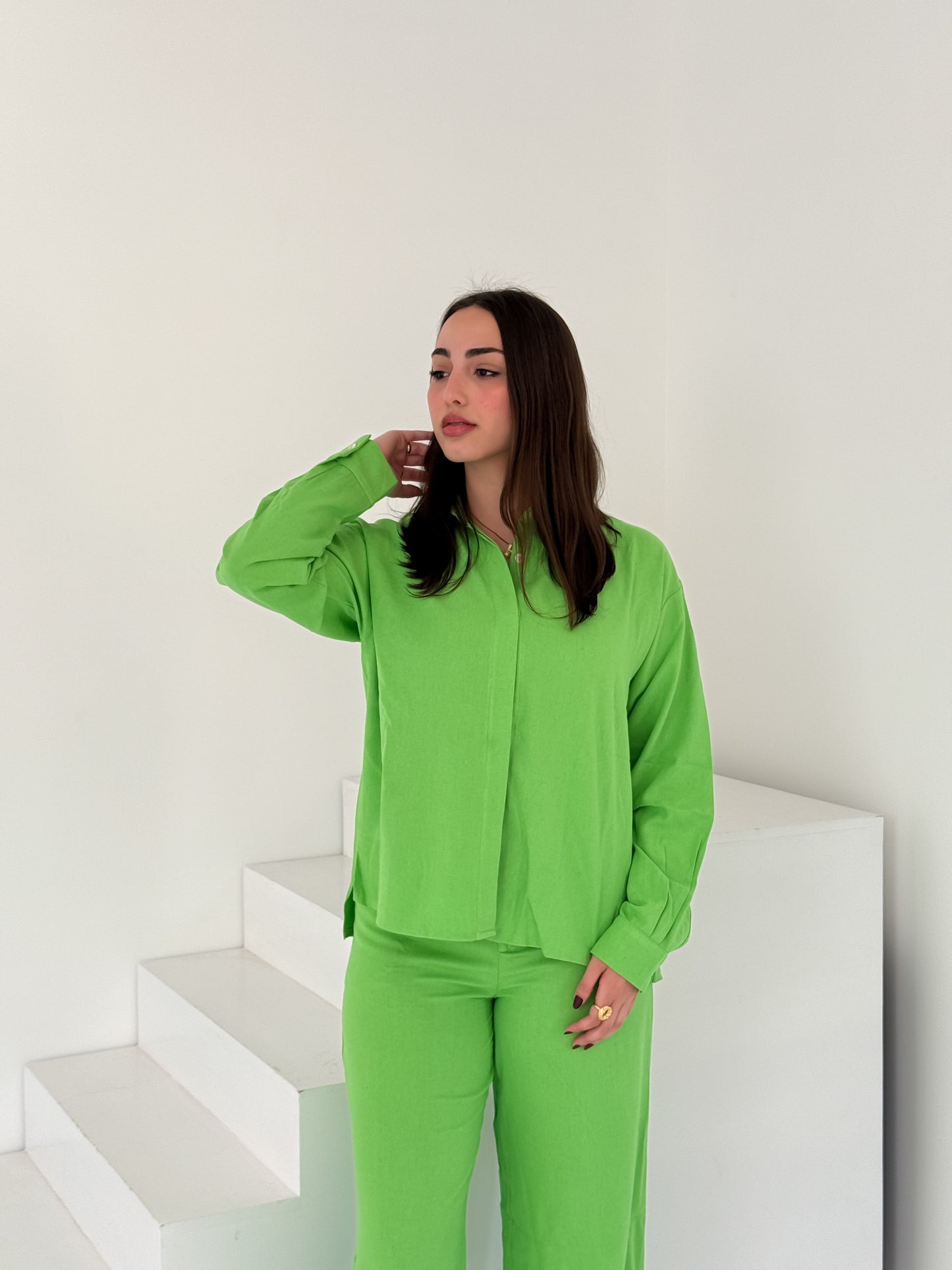 Two-Piece Linen Suit Mantis