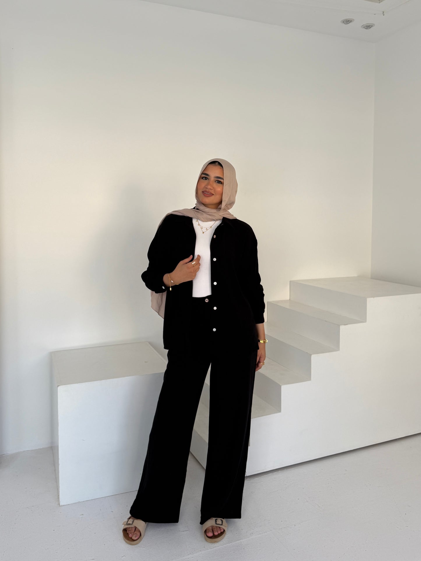 Two Piece Linen Suit – Black