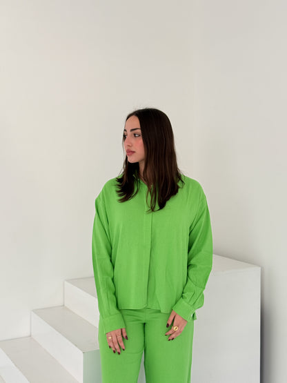 Two-Piece Linen Suit Mantis