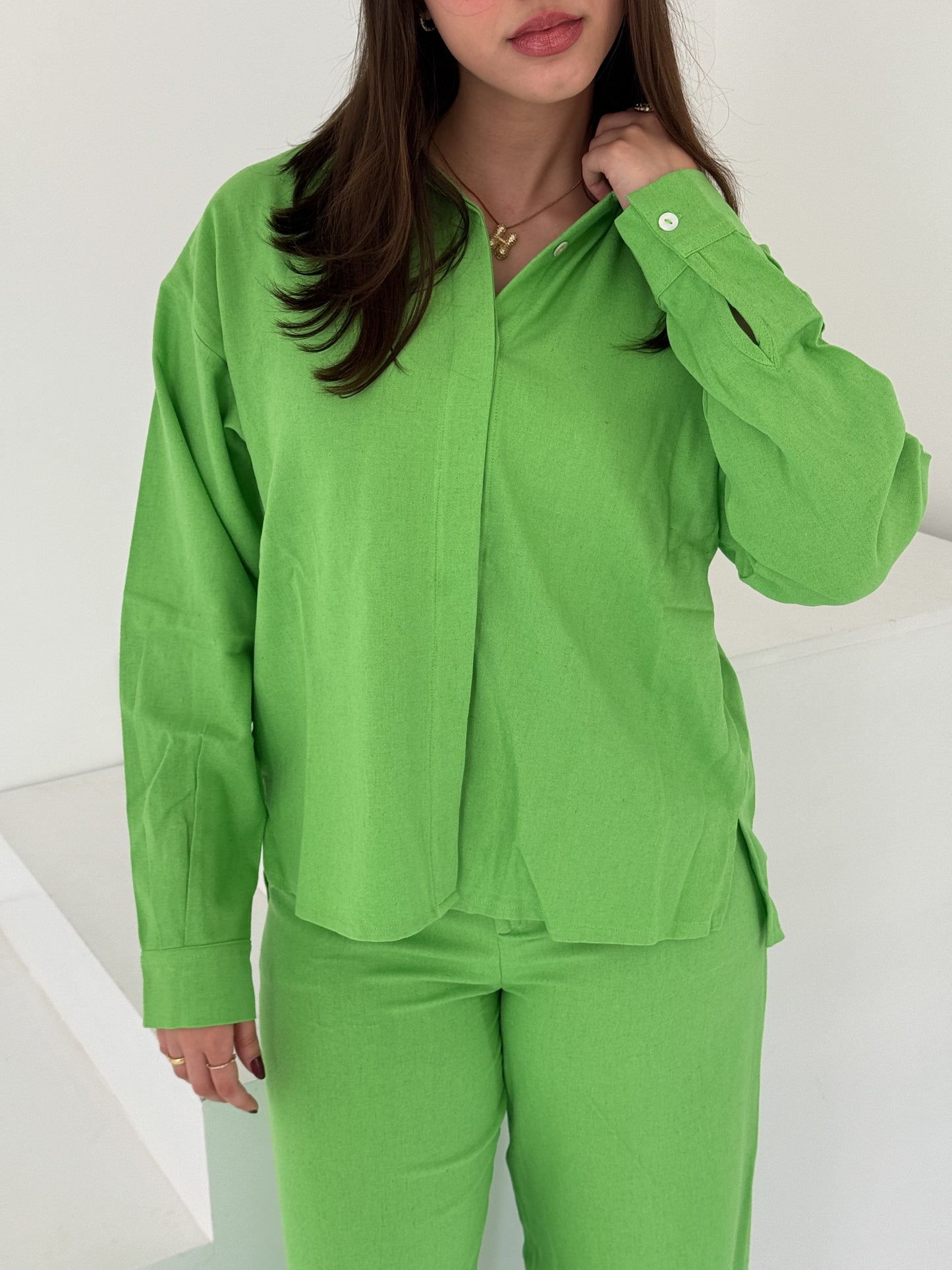 Two-Piece Linen Suit Mantis