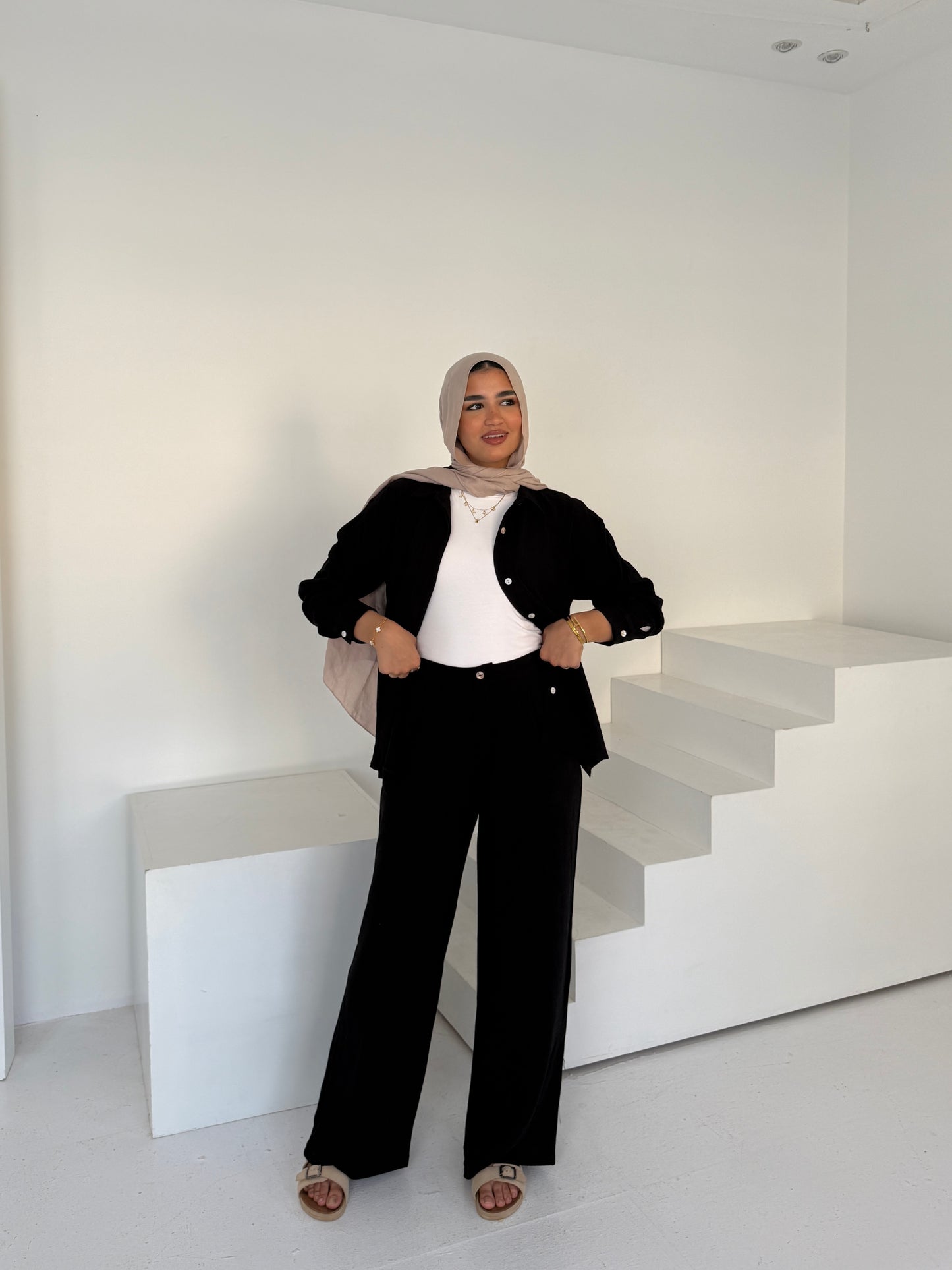 Two Piece Linen Suit – Black